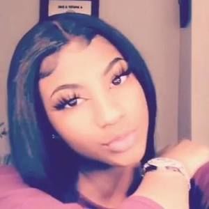 Meet your Posher, Leah